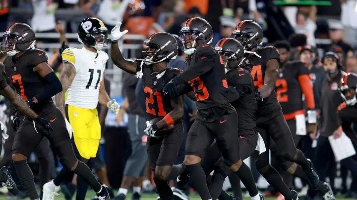 Steelers dejan escapar el triunfo ante Browns en Cleveland