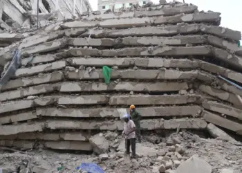 Derrumbe de edificio en Kenia: temen personas atrapadas