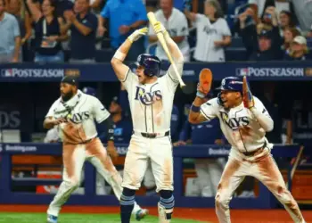 Yankees caen 5-2 ante Rays y quedan al borde