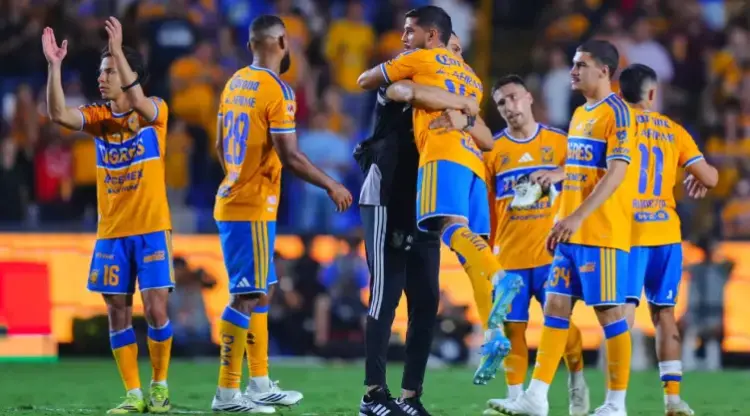Tigres vence 3-2 al Toluca con doblete de Brunetta