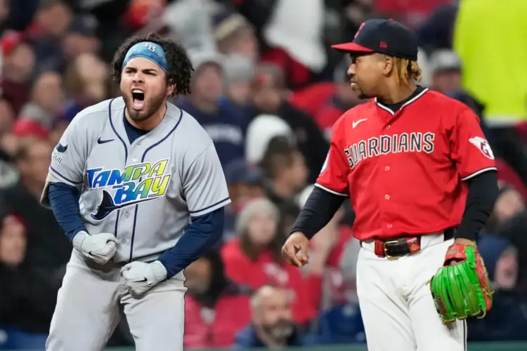 Rays vencen 7-3 a Guardianes y empatan la serie