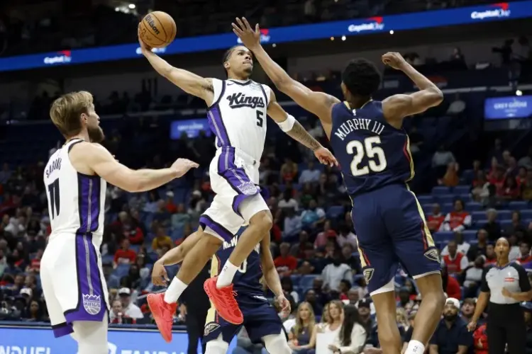 Pelicans vencen a Kings 132-120 en Nueva Orleans