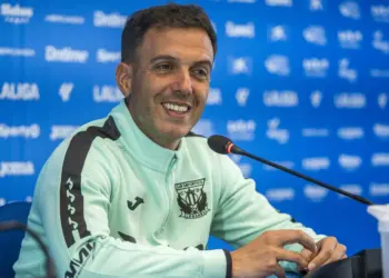 Borja Jiménez regresa a España para dirigir al Cádiz CF