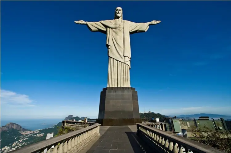 EE.UU. suspende servicios consulares en Brasil por seguridad