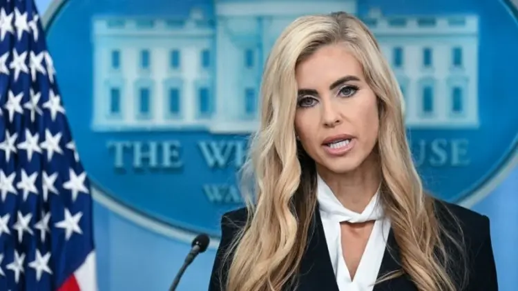 Trump pierde a su portavoz tras una semana de polémica