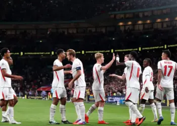 Inglaterra golea 3-0 a República Checa