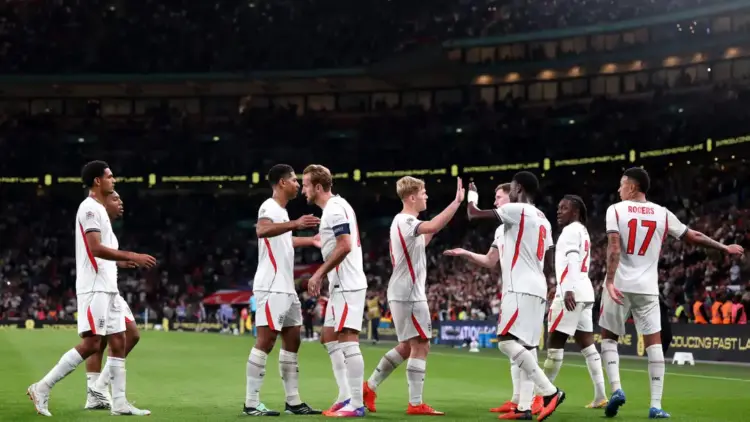 Inglaterra golea 3-0 a República Checa