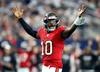Buccaneers vencen 24-16 a Cowboys