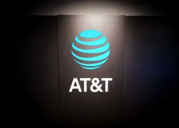 AT&T vende su operación en México a Televisa y Fintech por 2 mil millones