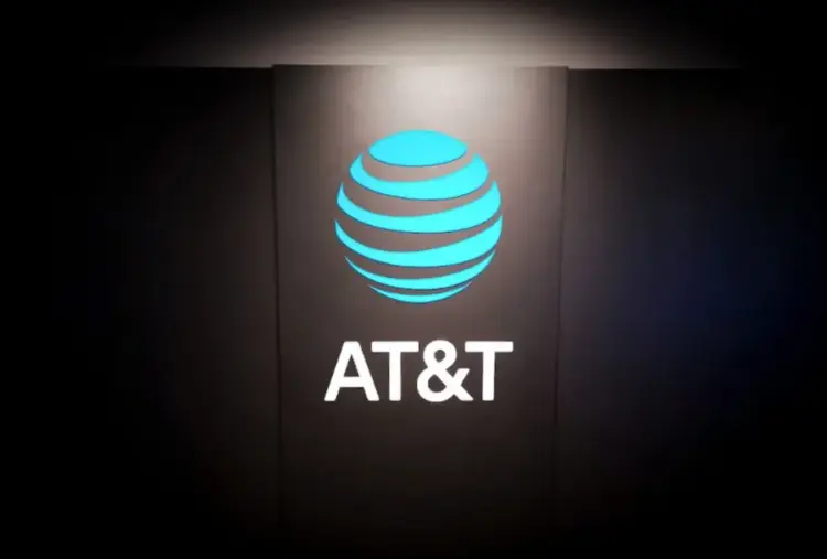 AT&T vende su operación en México a Televisa y Fintech por 2 mil millones