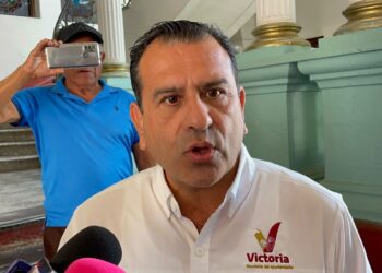 Renuncia Hugo Reséndez a Secretaría del Ayuntamiento