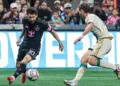 Messi marca doblete y guía al Inter Miami al triunfo