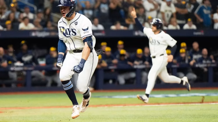 Rays vencen a Brewers 4-3 y evitan eliminación en Serie Mundial