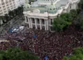 Estudiantes toman Río contra Flávio Bolsonaro