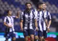 Rayados golea 4-1 al Puebla y se acerca a la Liguilla
