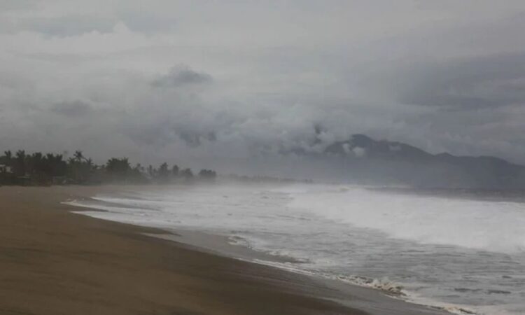 Tormenta tropical Rachel provoca lluvias en Baja California