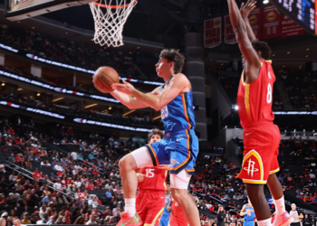 Houston domina a Oklahoma City en la pretemporada NBA