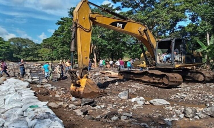 Ejército activa Plan DN-III-E en Acapulco tras huracán Simon