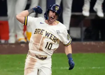Brewers remontan a Rays y ganan 5-4 Juego 2 de la Serie Mundial