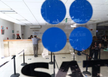 Corte avala límite de 5 años en intereses por devoluciones del SAT
