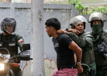 Venezuela acusa a 118 adolescentes por delitos de odio